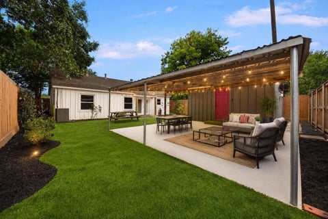 Photo of 1626 Walton Street, Houston, TX 77009 (MLS # 79055648)