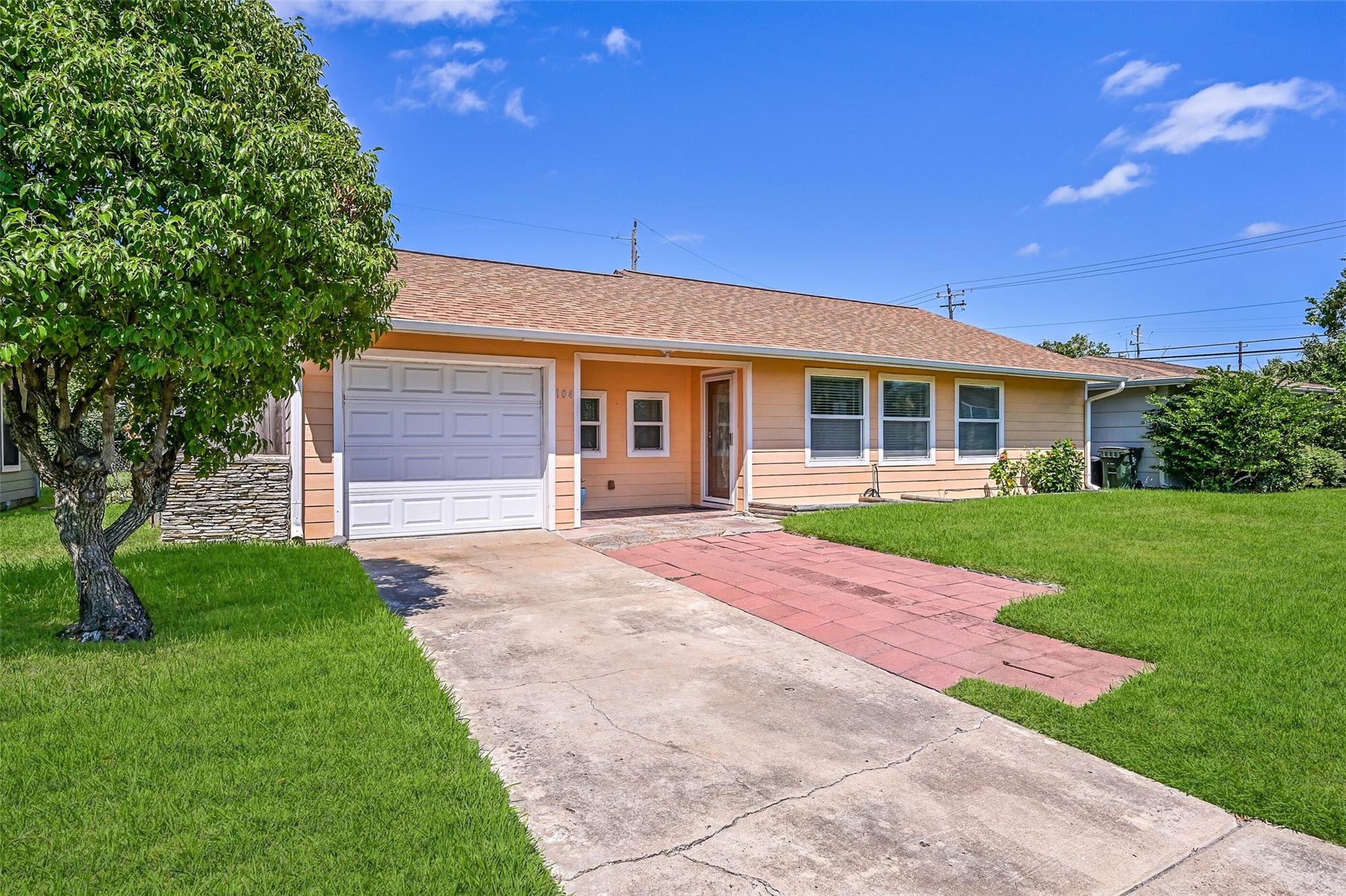 104 Bonita Avenue