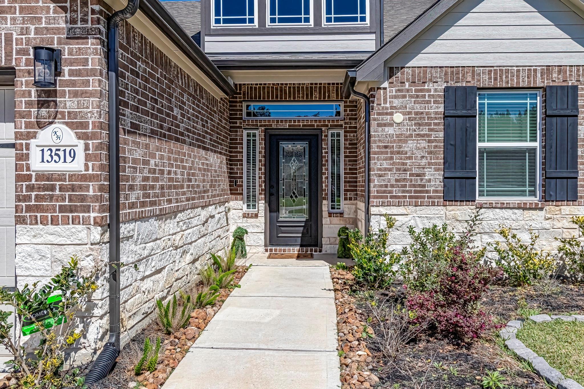 13519 Caldwell Street