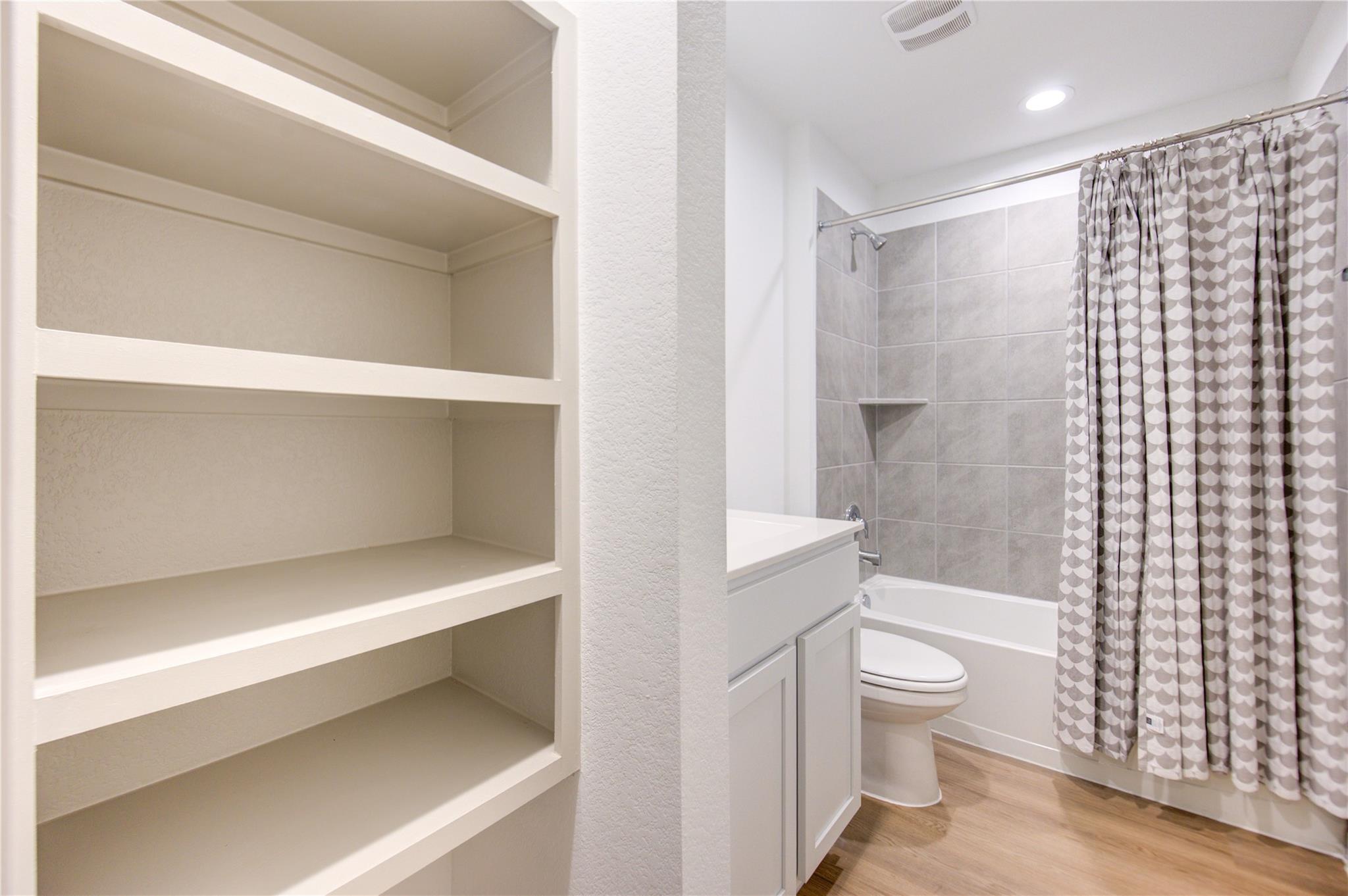 7715 Smooth Valley Court