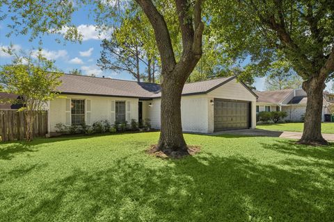 Photo of 15223 Mcconn Street, Houston, TX 77598 (MLS # 32173445)