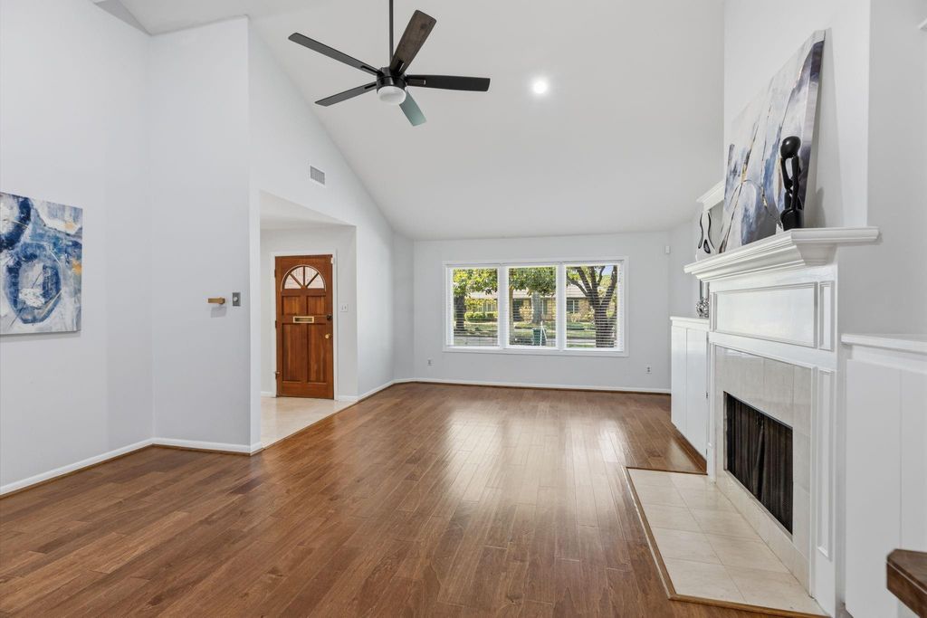 Photo of 5410 Indigo Street, Houston, TX 77096 (MLS # 67904525)