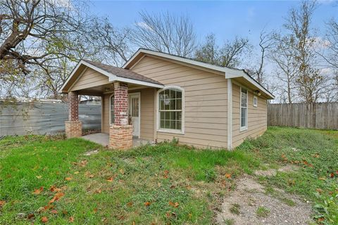Photo of 161 Luther Street, Houston, TX 77076 (MLS # 90392032)