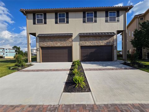 Townhouse For Sale - 4029 Boardwalk Boulevard<br/> Seabrook, TX 77586
