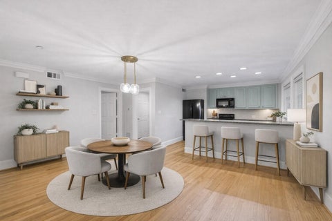 Condo For Sale - 1621 Heights Boulevard #3<br/> Houston, TX 77008