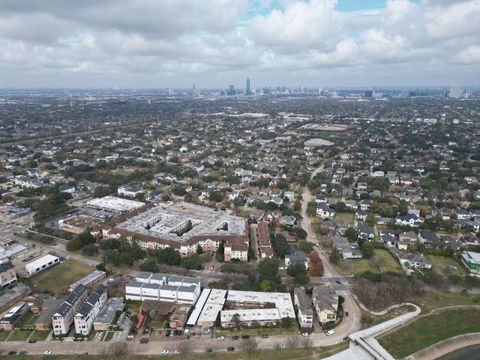 Tiny photo for 3809 N Braeswood Boulevard #30, Houston, TX 77025 (MLS # 97652160)