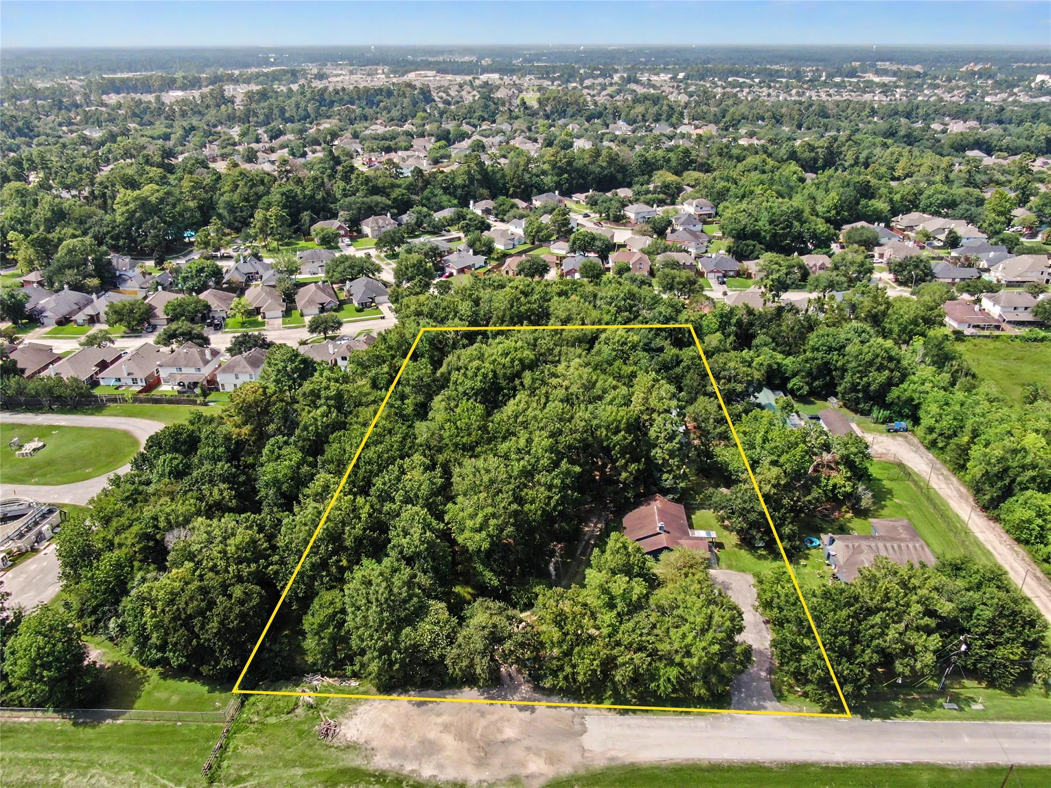 619 Lakeville Drive