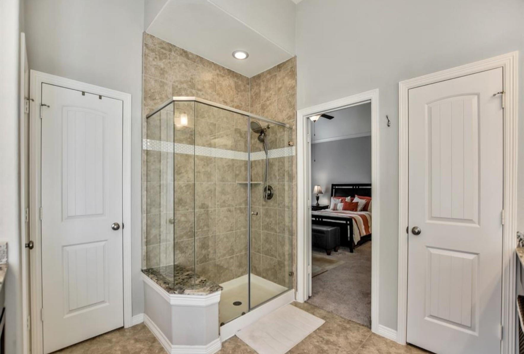 12265 Oxford Crescent Circle