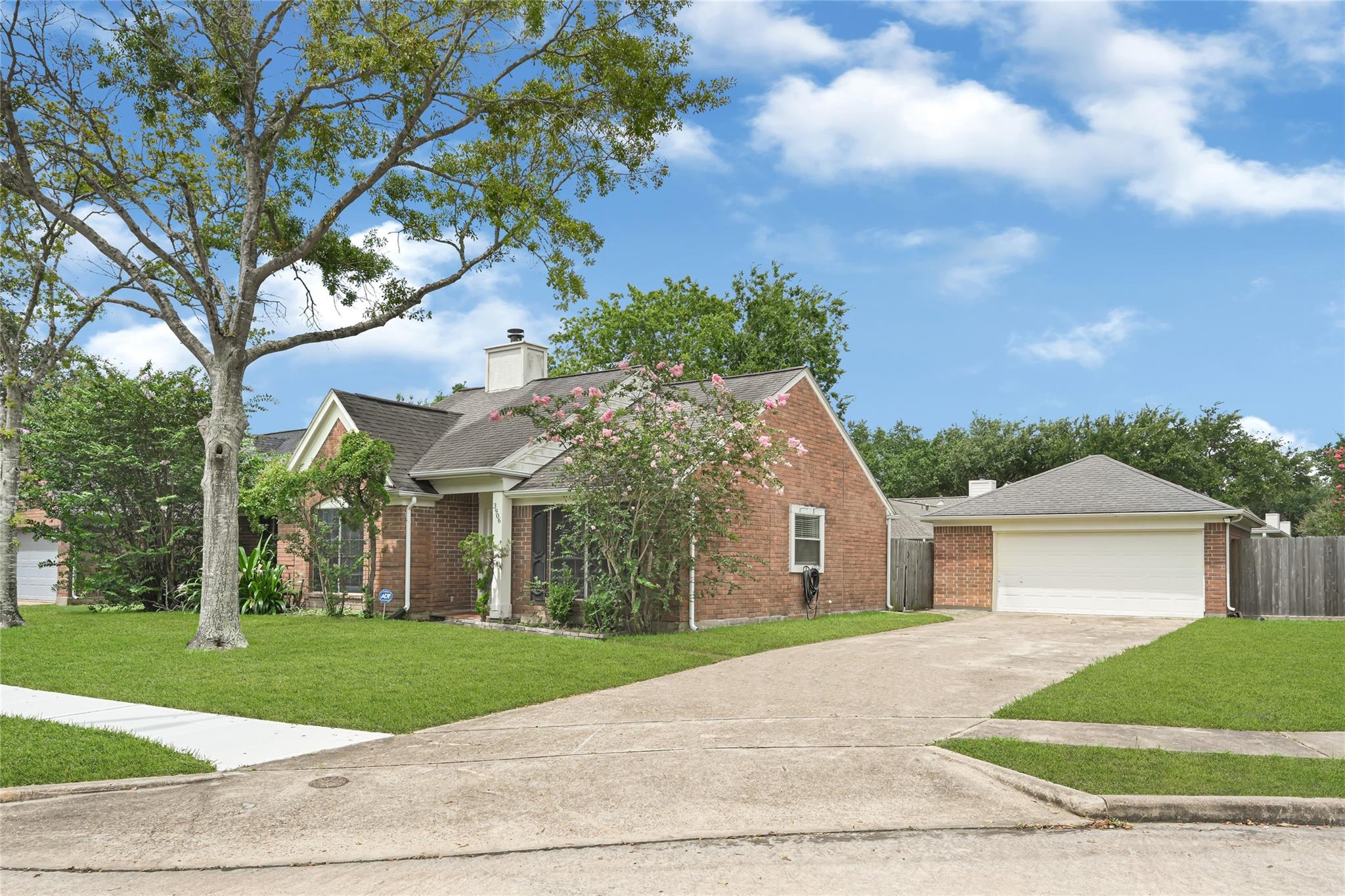 3906 Greenwood Drive