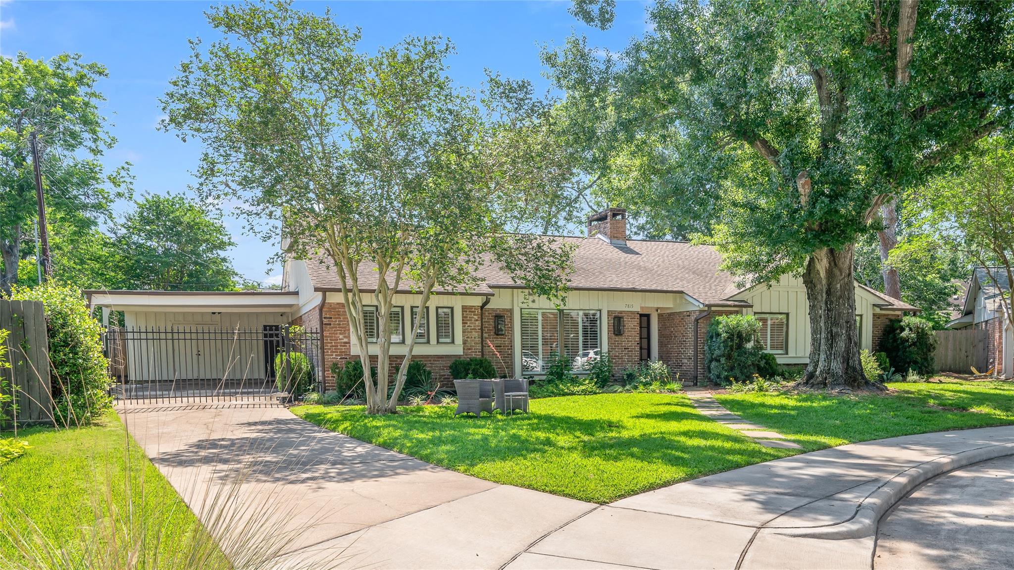 7815 Fairdale Lane