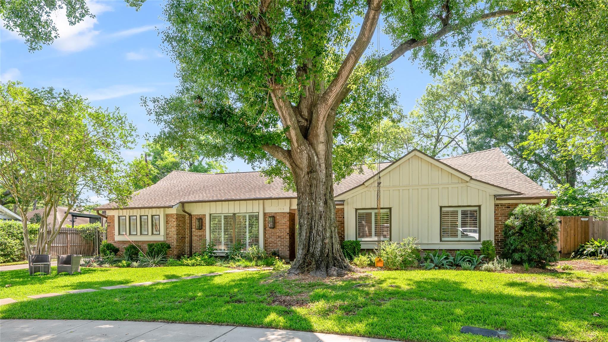 7815 Fairdale Lane