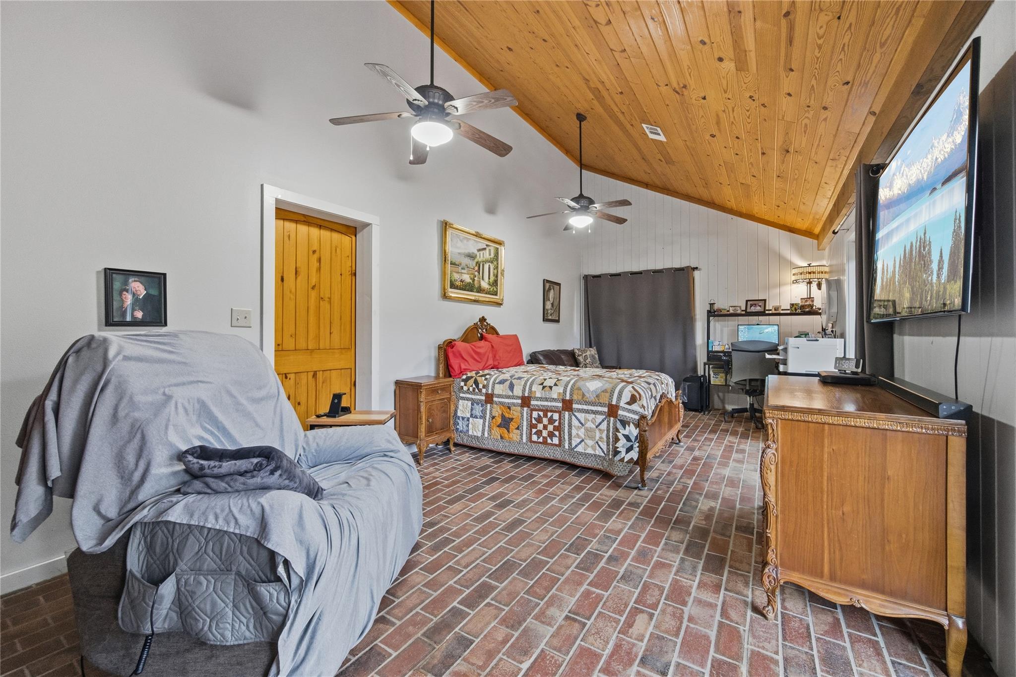 Dayton, Texas, 77535, United States, 6 Bedrooms Bedrooms, ,6 BathroomsBathrooms,Residential,Active,2031794