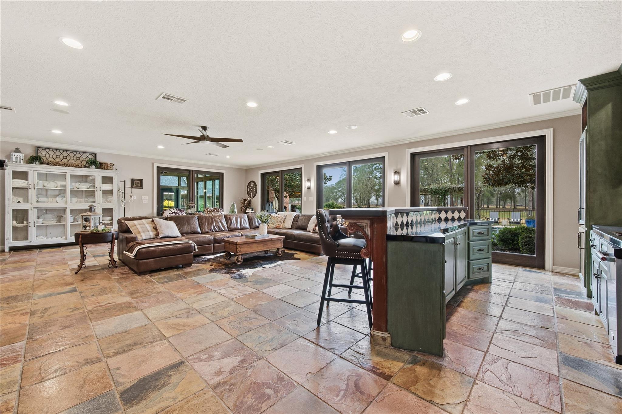 Dayton, Texas, 77535, United States, 6 Bedrooms Bedrooms, ,6 BathroomsBathrooms,Residential,Active,2031794