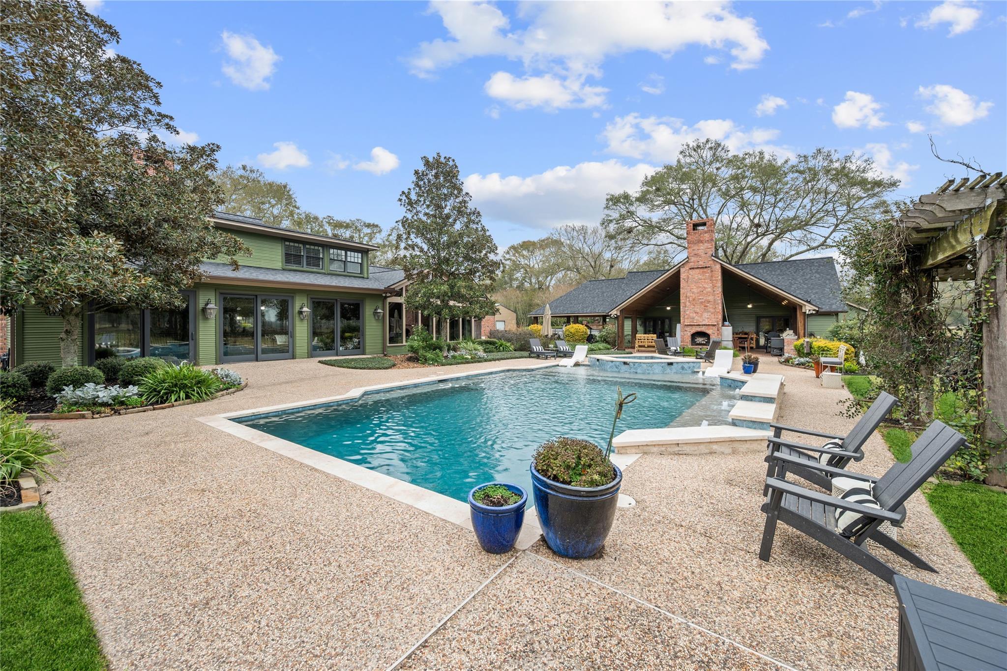 Dayton, Texas, 77535, United States, 6 Bedrooms Bedrooms, ,6 BathroomsBathrooms,Residential,Active,2031794