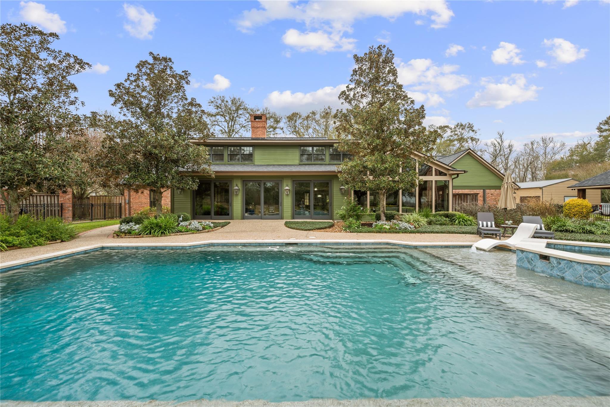 Dayton, Texas, 77535, United States, 6 Bedrooms Bedrooms, ,6 BathroomsBathrooms,Residential,Active,2031794