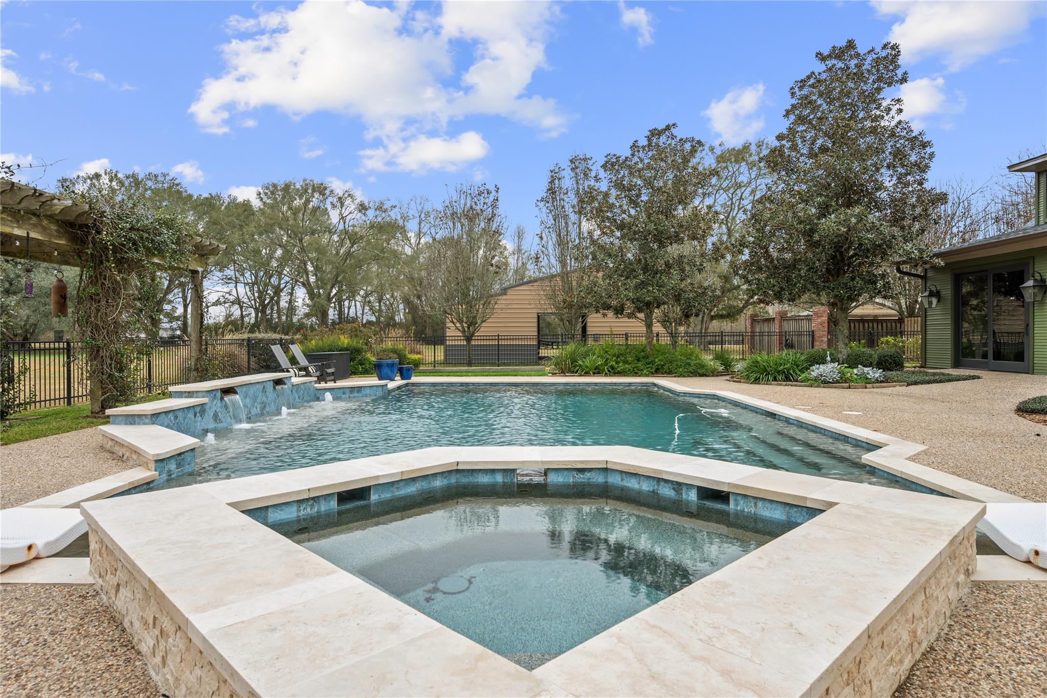 Dayton, Texas, 77535, United States, 6 Bedrooms Bedrooms, ,6 BathroomsBathrooms,Residential,Active,2031794