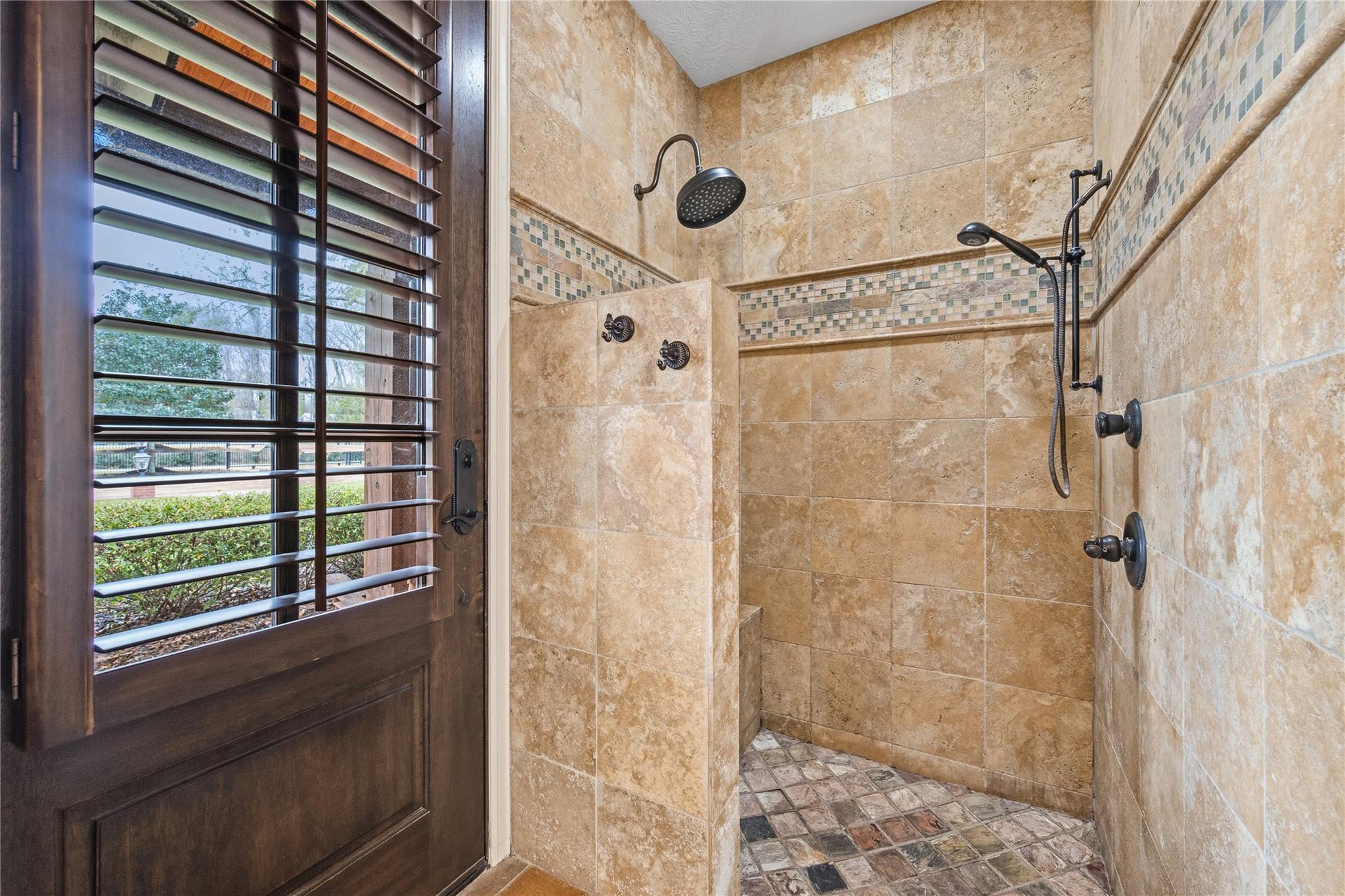 Dayton, Texas, 77535, United States, 6 Bedrooms Bedrooms, ,6 BathroomsBathrooms,Residential,Active,2031794