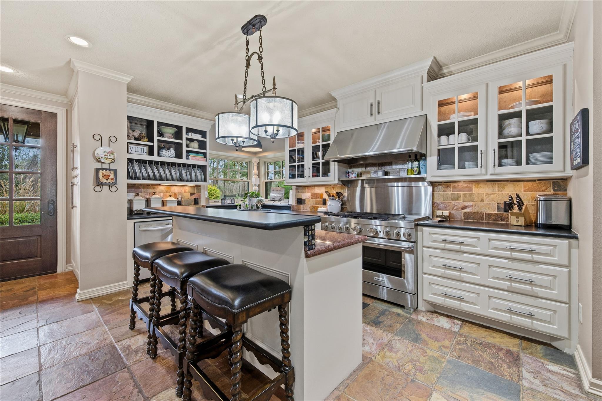 Dayton, Texas, 77535, United States, 6 Bedrooms Bedrooms, ,6 BathroomsBathrooms,Residential,Active,2031794