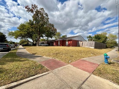 Tiny photo for 3902 Heatherbloom Drive, Houston, TX 77045 (MLS # 82655372)