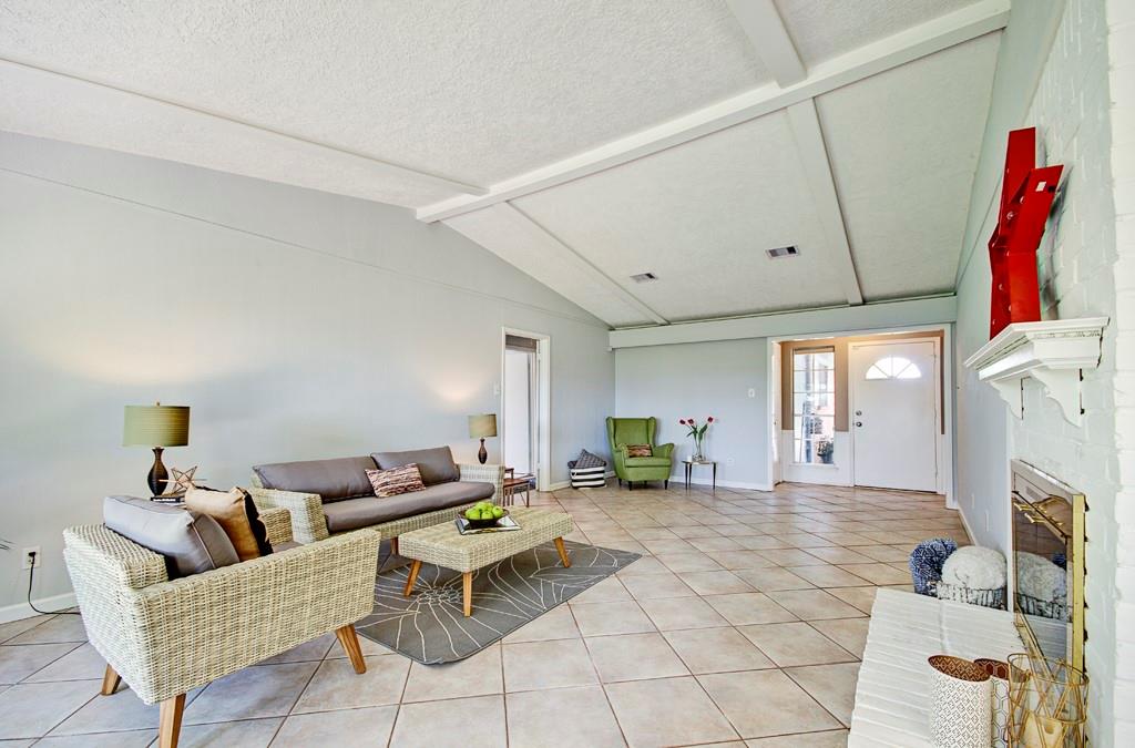 609 Mary Ann Drive