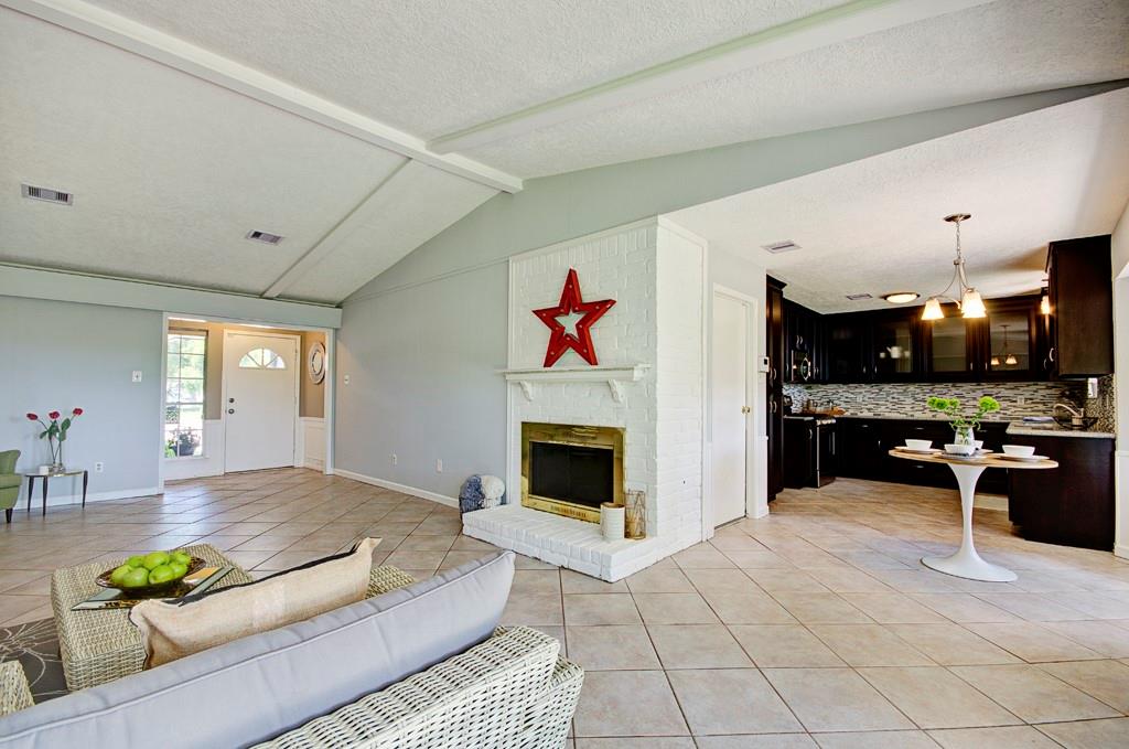 609 Mary Ann Drive
