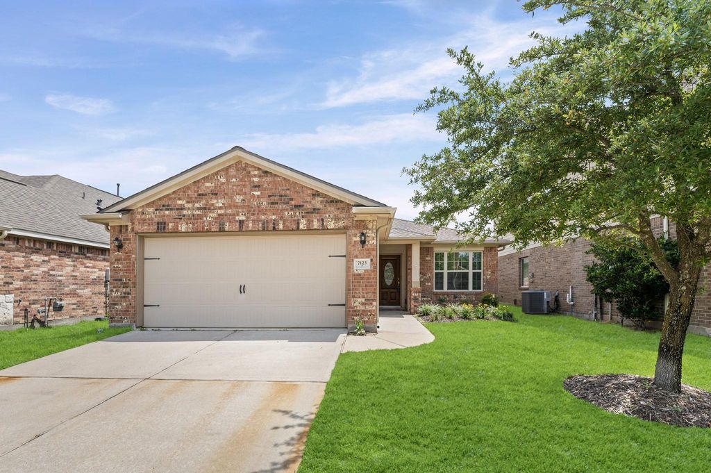 Photo of 7123 Panther Ridge Drive, Spring, TX 77389 (MLS # 55938060)