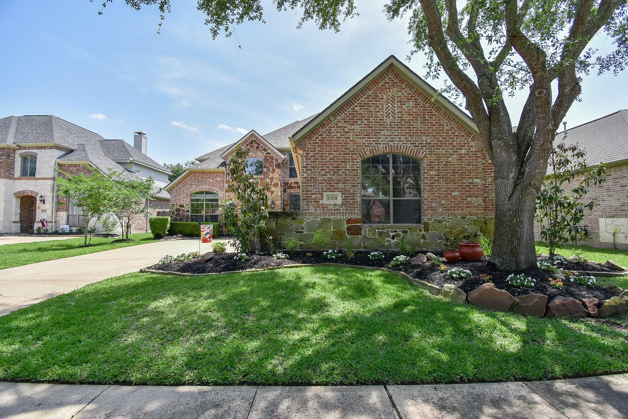 3302 Saint Charles Court