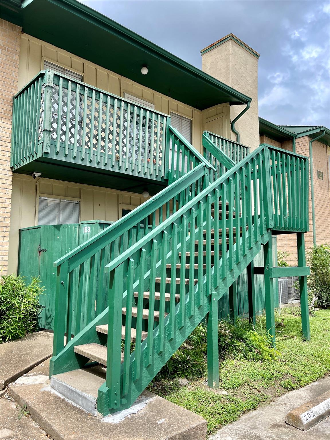 1516 Bay Area Boulevard E4