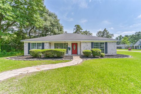 Photo of 2015 Running Bear Trail, Crosby, TX 77532 (MLS # 41868520)