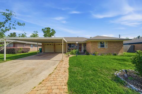 Photo of 5506 Cheshire Lane, Houston, TX 77092 (MLS # 8596590)