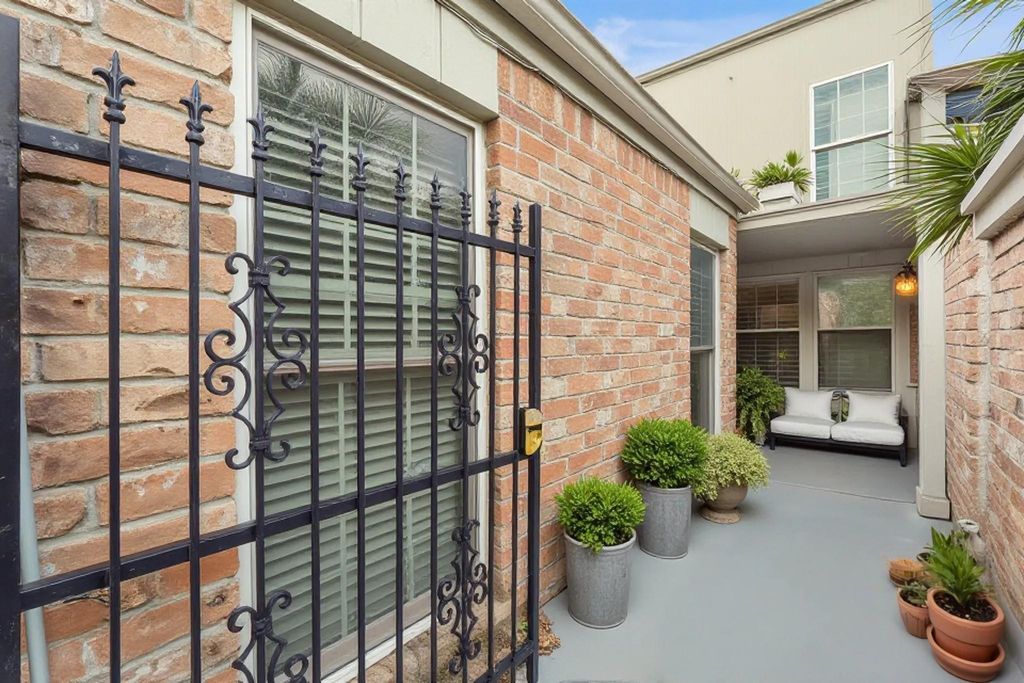 Photo of 11012 Francoise Boulevard, Houston, TX 77042 (MLS # 96891556)