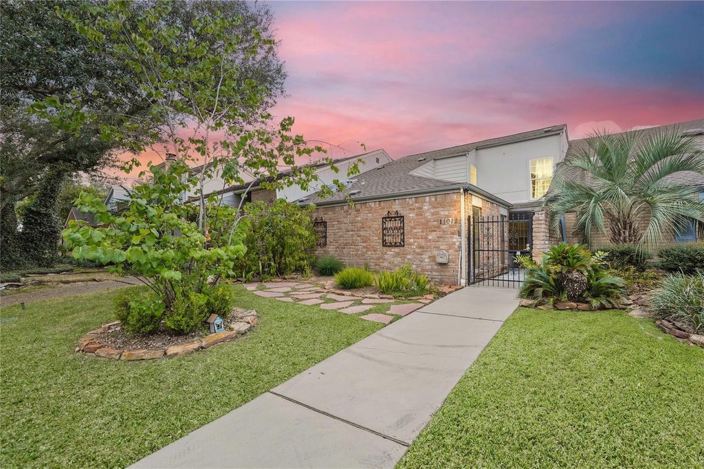 Photo of 11012 Francoise Boulevard, Houston, TX 77042 (MLS # 96891556)