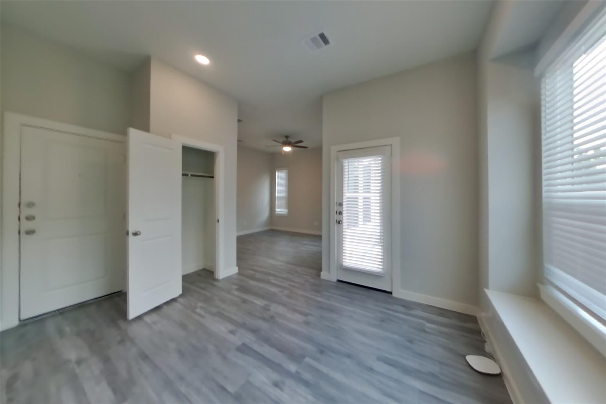 9835 Willow Creek Commerce Drive 524