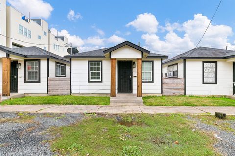 Tiny photo for 2106 Hadley St St #2106, Houston, TX 77004 (MLS # 5604330)