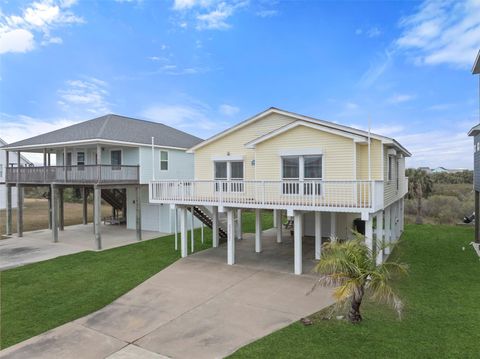Photo of 22322 Vista Del Mar, Galveston, TX 77554 (MLS # 35539768)