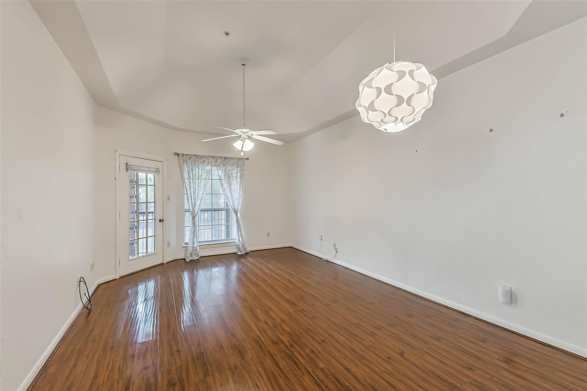 2803 Kings Crossing Drive 303
