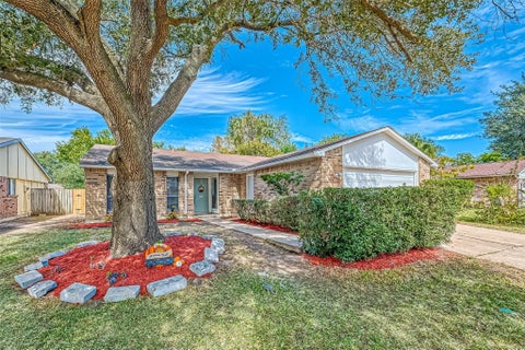 Photo of 17414 N Yorkglen Drive, Houston, TX 77084 (MLS # 89102753)