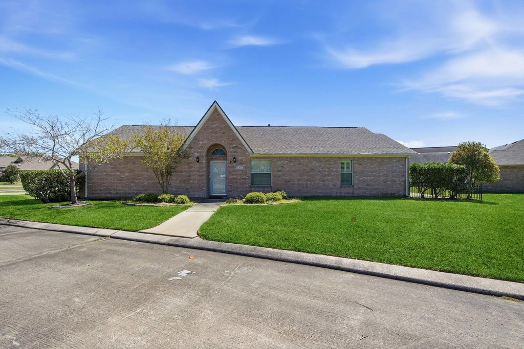 Photo of 11353 Windlass Lane, Willis, TX 77318 (MLS # 4939298)