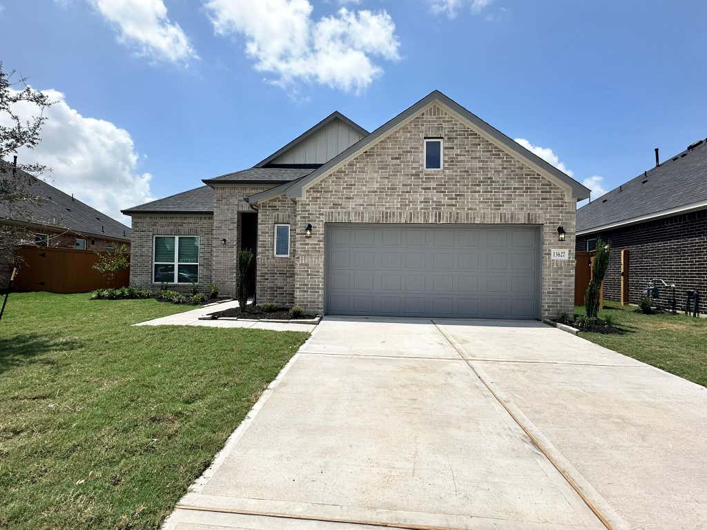 Photo of 13627 Lago Vista Drive, Iowa Colony, TX 77583 (MLS # 98363486)