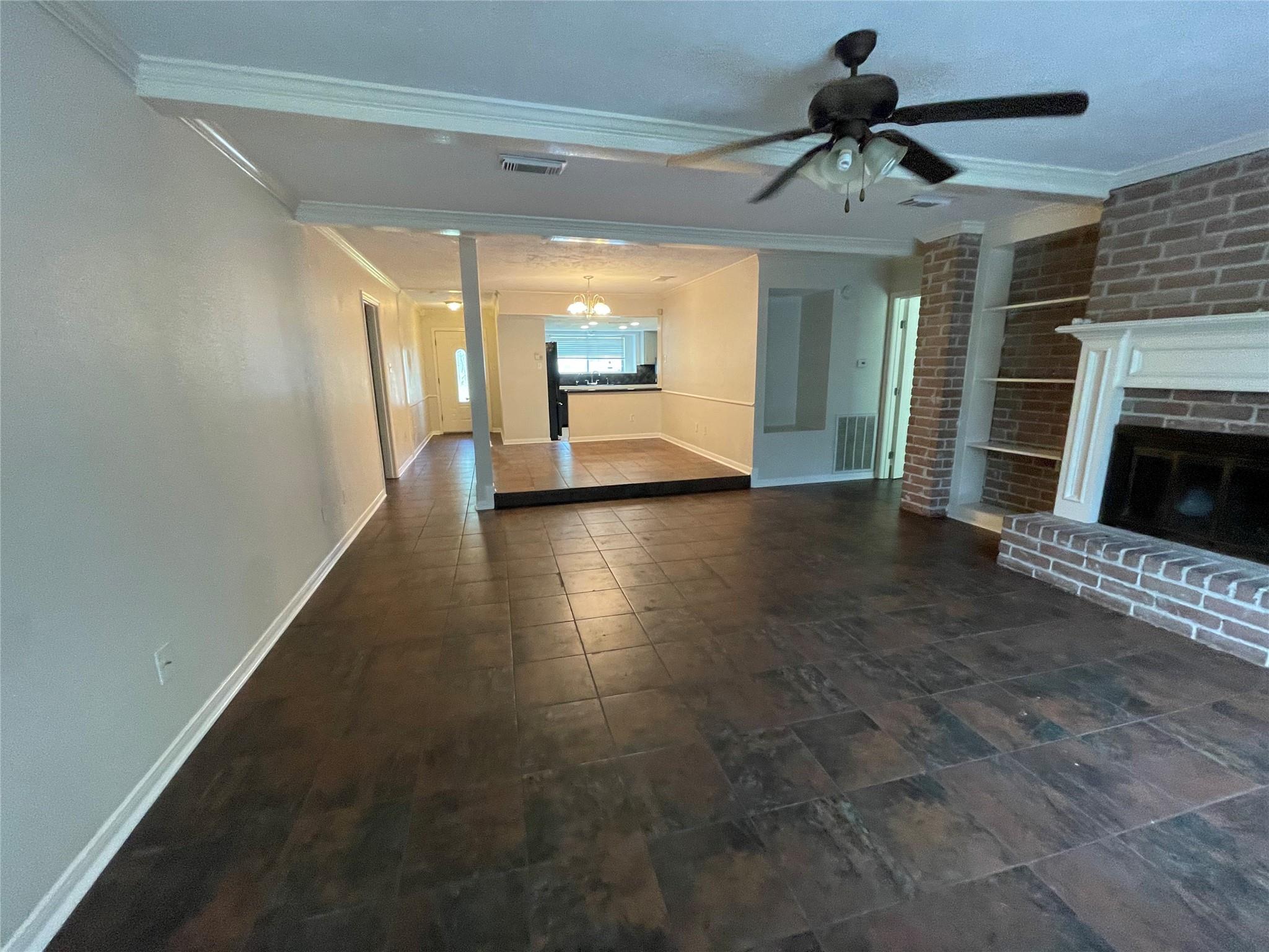 6943 Foxhurst Lane