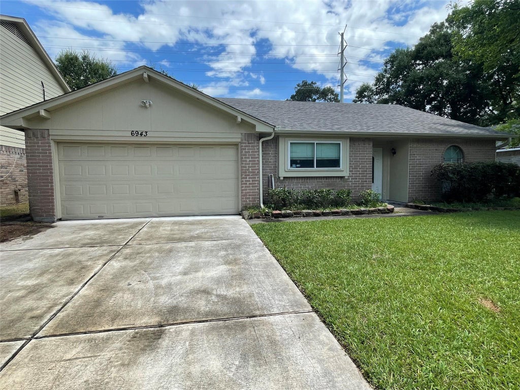 Photo of 6943 Foxhurst Lane, Humble, TX 77338 (MLS # 35971365)