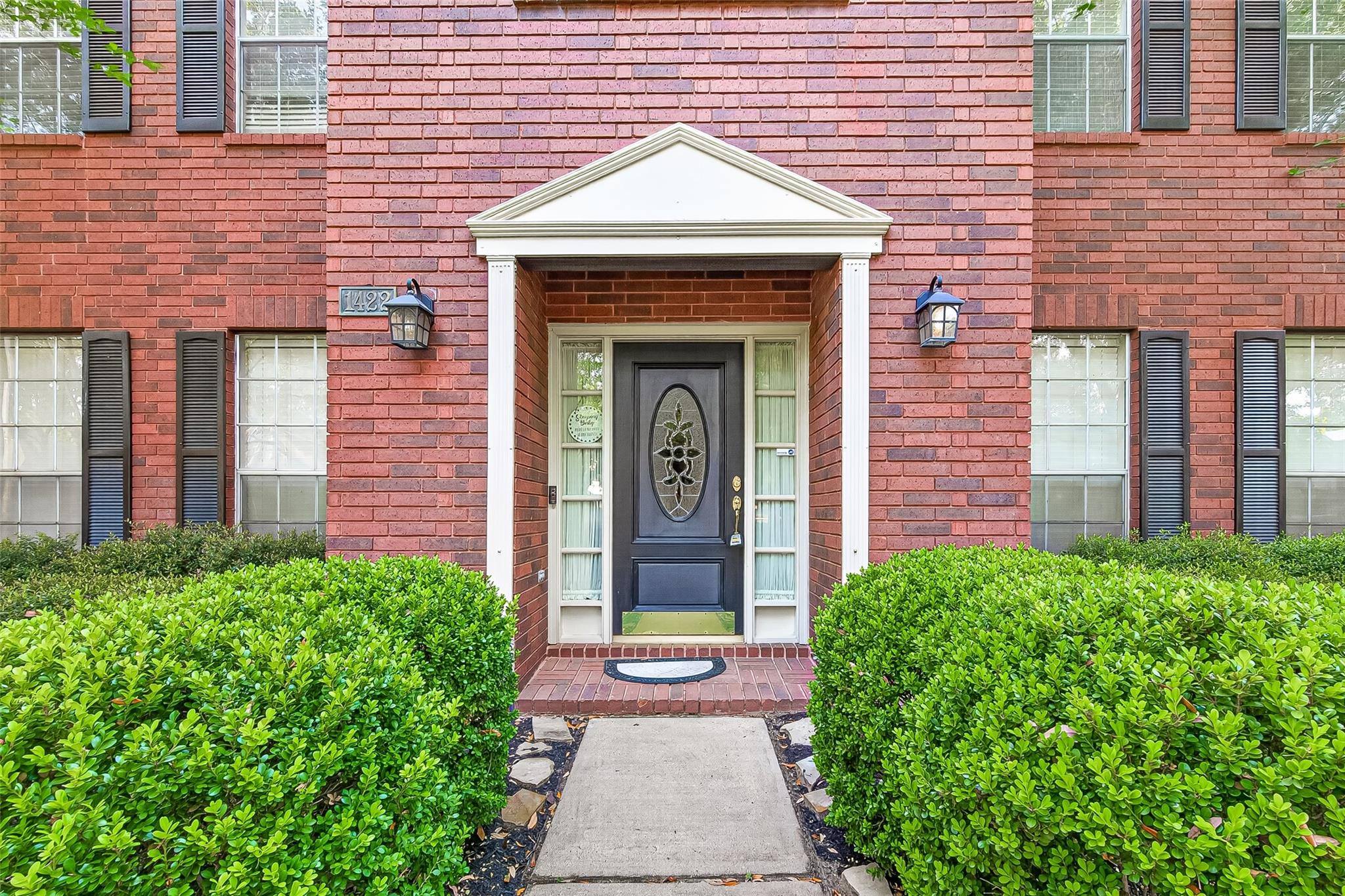 1422 N Yegua River Circle