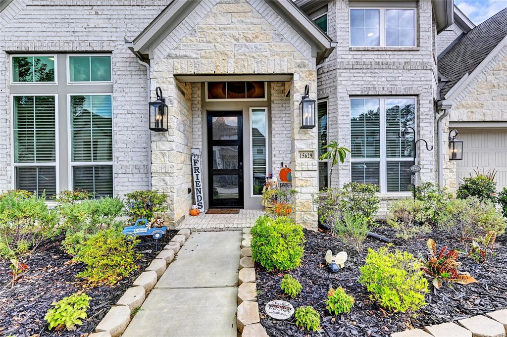 Photo of 15629 Early Bird Lane, Conroe, TX 77302 (MLS # 95104118)