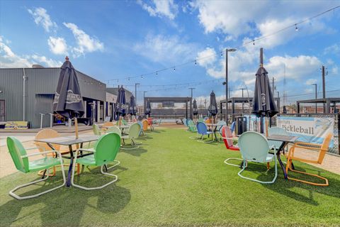 Tiny photo for 1808 Elysian Street, Houston, TX 77026 (MLS # 44843977)