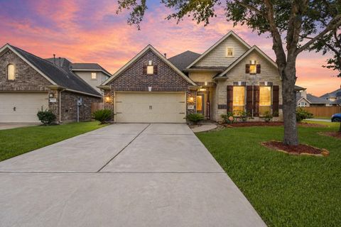 Photo of 2102 Rolling Fog Drive, Pearland, TX 77584 (MLS # 39209155)