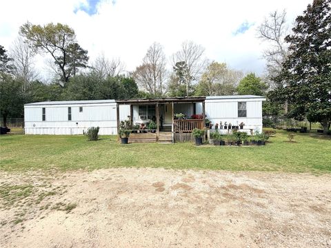 Homes For Sale - 1100 Liberty Avenue<br/> Livingston, TX 77351