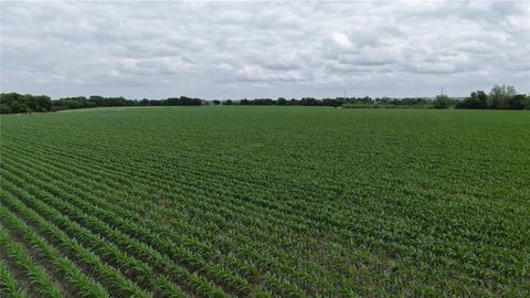 Photo of 53 County Road 453, Taylor, TX 76574 (MLS # 96196238)