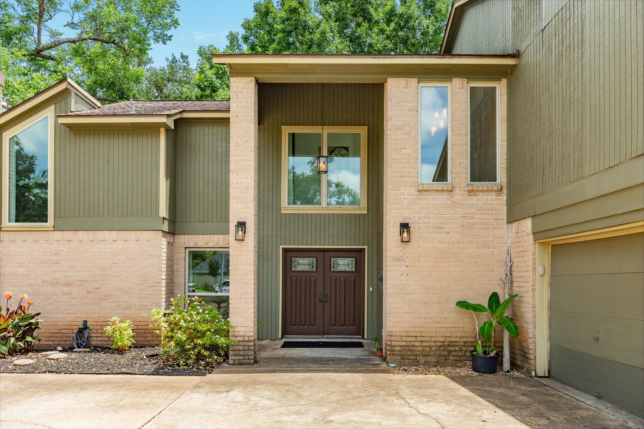 202 Raintree Lane