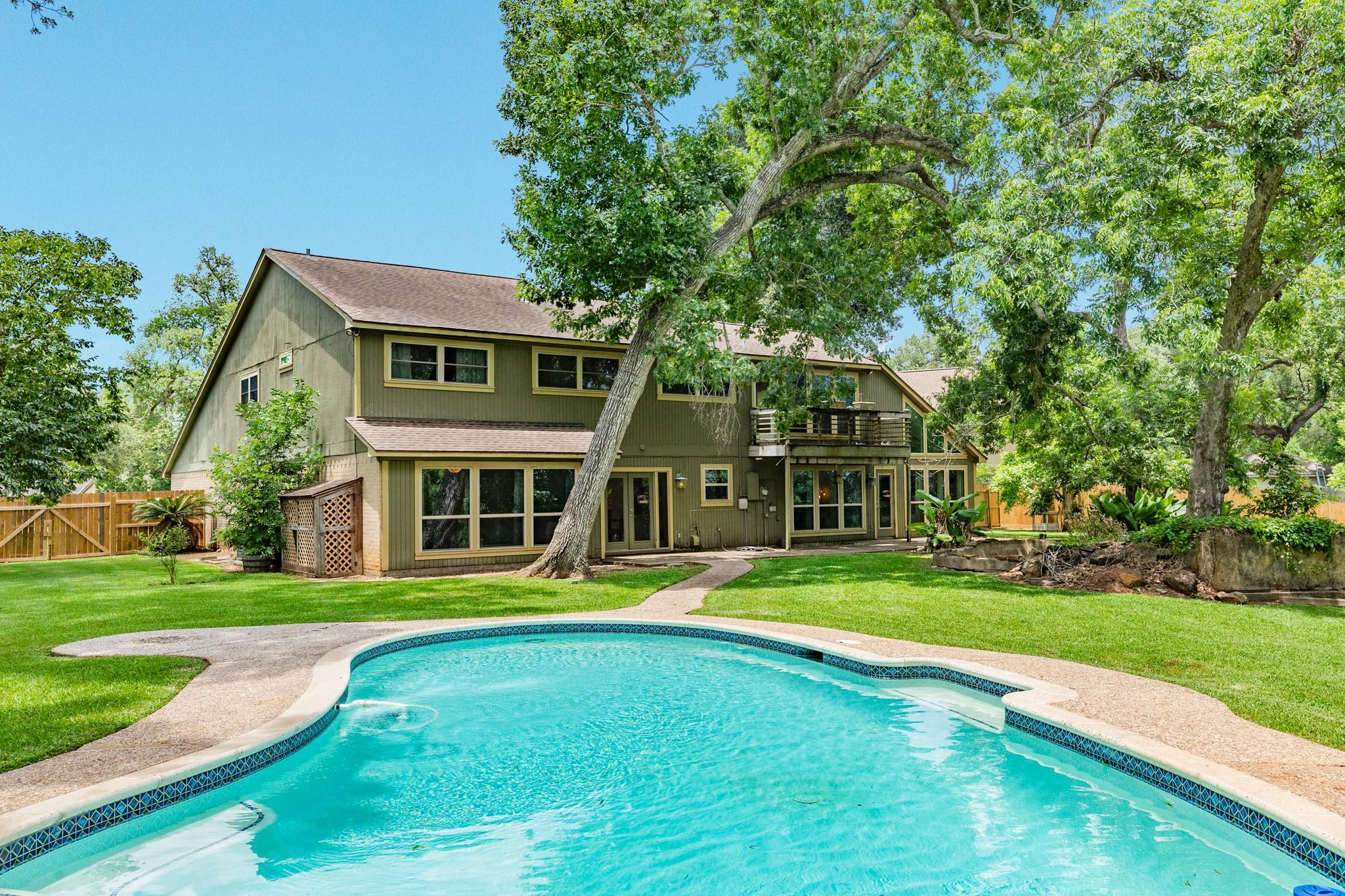202 Raintree Lane