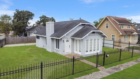Photo of 5401 N Capitol Street, Houston, TX 77011 (MLS # 12777645) Photo of 5401 N Capitol Street, Houston, TX 77011 (MLS # 12777645)